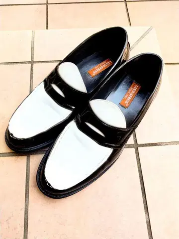 투톤 컬러 로퍼 블랙/화이트