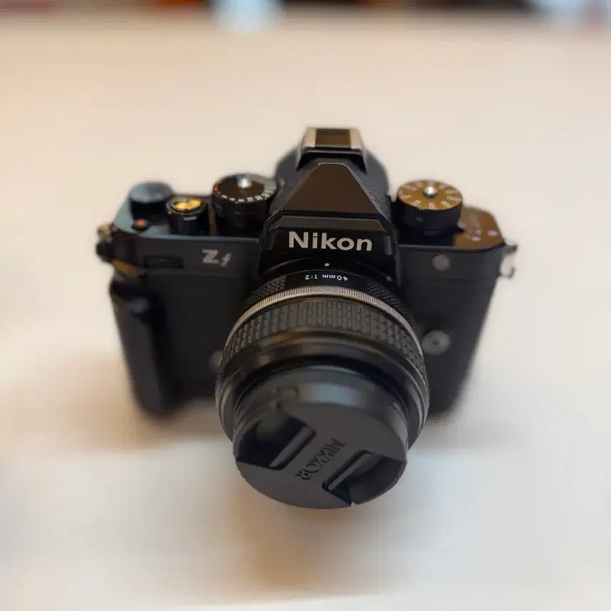 니콘 Zf 40mm F2 단렌즈 카메라