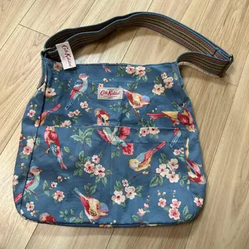 [ 새상품 ] Cath Kidston 캐스키드슨 새 메신저 백