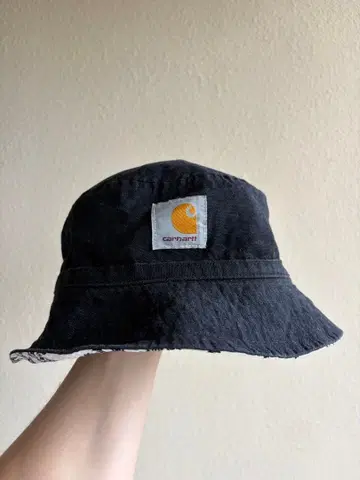 Carhartt 블랙 버킷햇 리버서블 새상품급 페이즐리 무늬