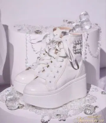 미셸 마카롱 통굽 하이컷 스니커즈 L 사이즈