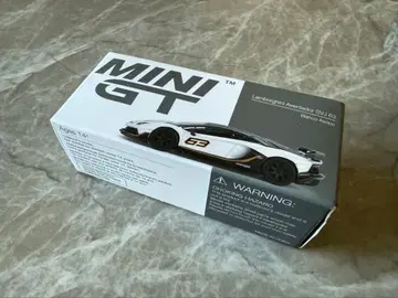 MINI GT Lamborghini aventador SVJ63 1/64