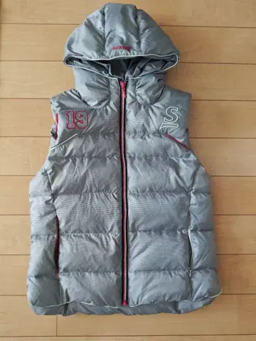 그레이 후드 부착 다운 베스트