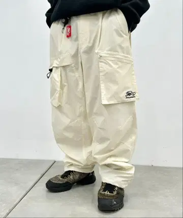 영국 카고 화이트 카고 팬츠