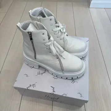 attagirl 큐빅 레이스업 부츠