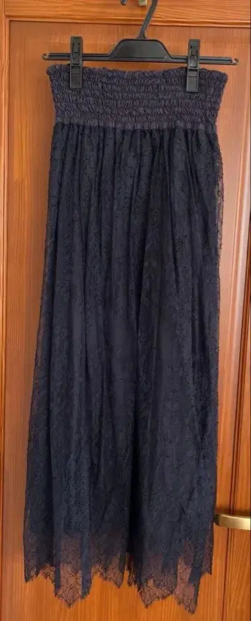 네이비 레이스 스커트 서드 매거진