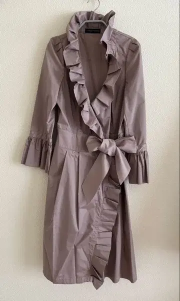 CITRUS NOTES 시트러스노츠 프릴 달린 랩 드레스