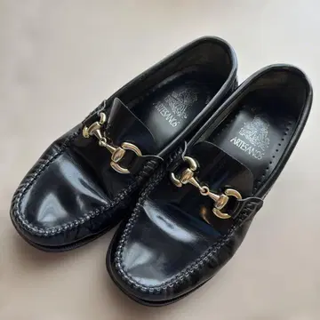 ARTESANOS 블랙 가죽 로퍼 37