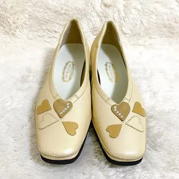 새상품급 긴자 요시노야 플랫슈즈 발레 슈즈 V컷 하트