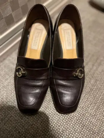 매킨토시 철학 로퍼 펌프스