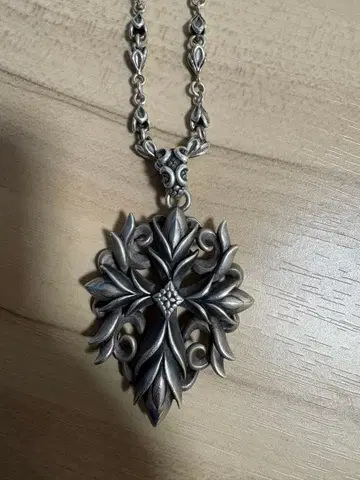 Bloody Mary 블러디 마리 안드로메다 머메이드 체인