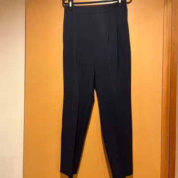 파우더 테이퍼드 팬츠