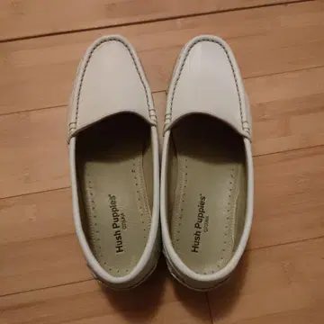 Hush Puppies 화이트 로퍼