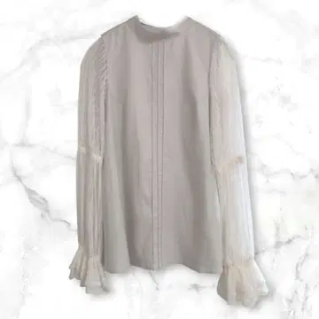 우라카타 패드트로와 블라우스 테시오니