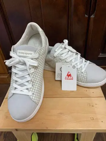 르꼬끄 스포르티브 하운드 투스 스니커즈