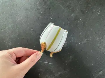 MARIE DOAGE 앤티크 달걀 모양 용기