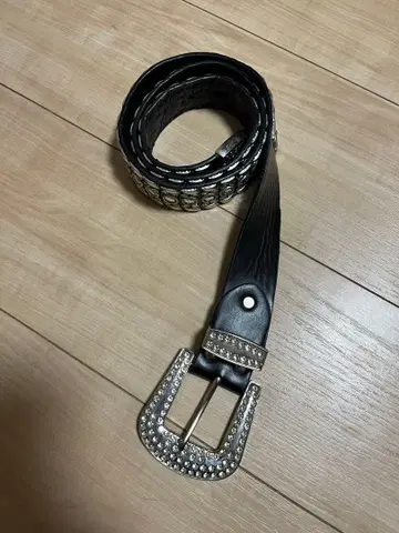 스터드 벨트 중후한 느낌