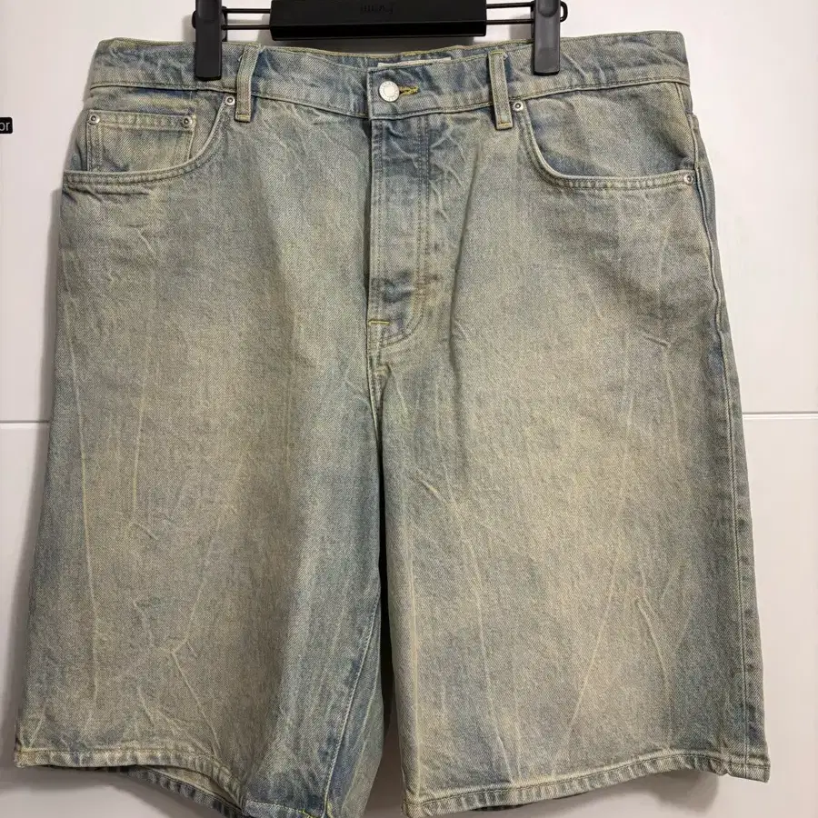 Supreme Baggy Jeans Light Washed Size 32 on Bunjang Global Site.