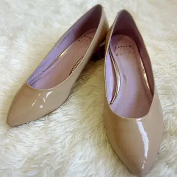 DIANA 다이애나 스틸레토 에나멜 청키힐 펌프스 23