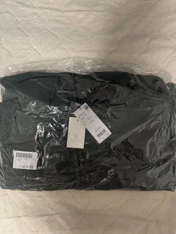 미착용 새상품 미즈사와 다운 오버 사이즈 마운티니어 다크 그린 M