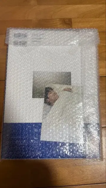 [ 수학여행에서 친하지 않은 그룹에 들어갔습니다 ] 비주얼 북