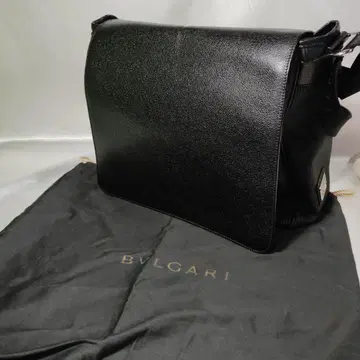 불가리 메신저 백 천연 가죽 비즈니스 남성용 블랙 A4 사선 크로스백