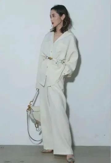 Andrea&co 화이트 셋업 새상품급