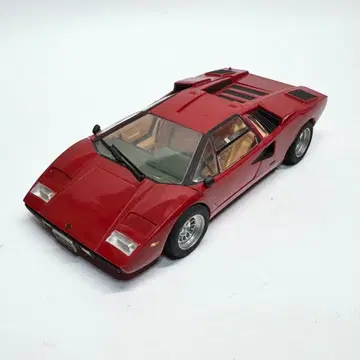 타미야? 1/24 람보르기니 카운타크 lp400 완성품