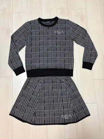 CECIL McBEE 그린 골프웨어 셋업