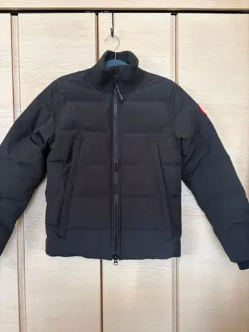 Canada Goose 블랙 다운 자켓