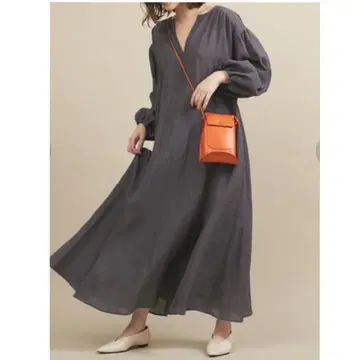 뷰티 앤 유스 볼륨 플레어 맥시 원피스