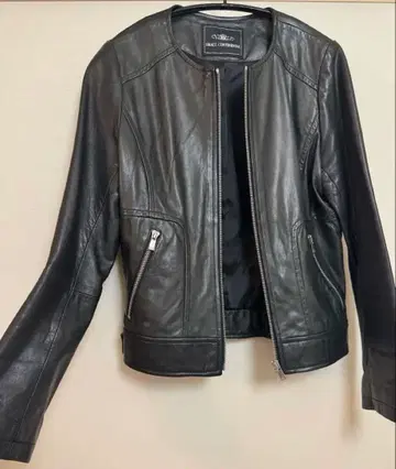 GRACE CONTINENTAL 블랙 가죽 라이더 자켓