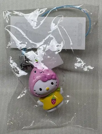 헬로키티 한정판 스트랩 딸기 우유 목욕탕