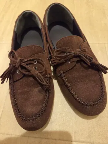 브라운 스웨이드 프린지 로퍼