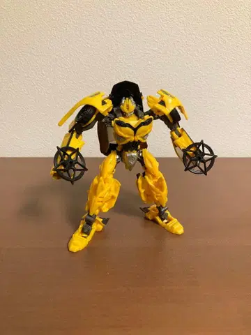 트랜스포머 최후의 기사단 범블비 TLK-01