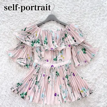 새상품급 self portrait 꽃무늬 플라워 프린트 플리츠 상의