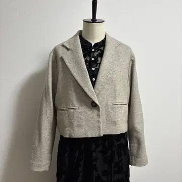 [ ample ] 베이지 테일러드 자켓 숏 기장