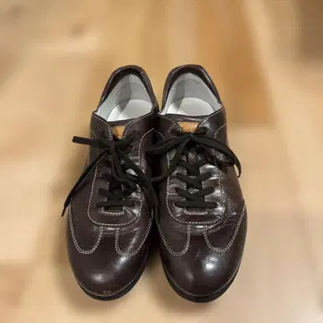 산토니 사이즈 7 다크 브라운 가죽 캐주얼 슈즈