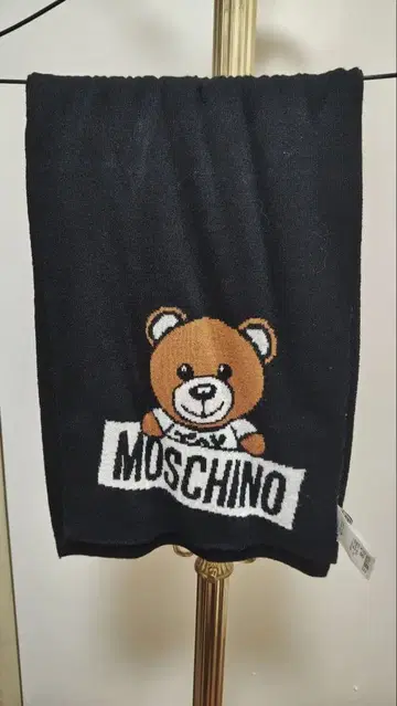 모스키노 MOSCHINO 곰 자수 블랙 머플러