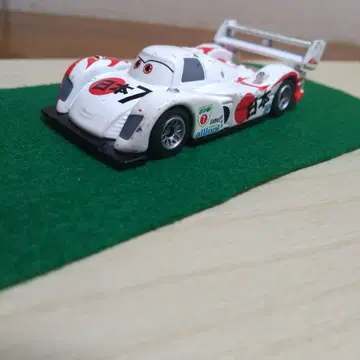 카즈 토미카 슈터 박스 일본 국기 디자인 미니카