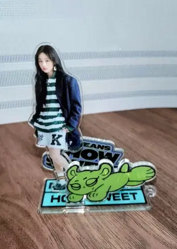 NewJeans 민지 아크릴 스탠드 HOW SWEET 아크릴 스탠드