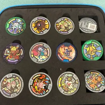 요괴워치의 제로시키와 수많은 요괴 메달