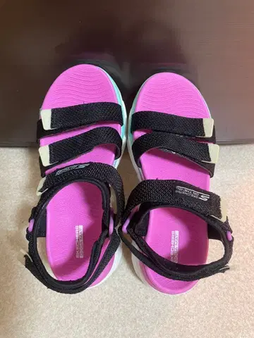 good condition SKECHERS 스포츠 샌들 핑크