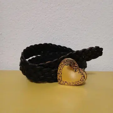 A.O. 아츠키오오니시 꼬임 메쉬 가죽 벨트 하트 버클