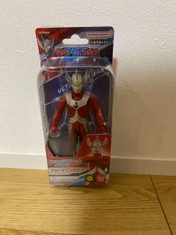 울트라맨 타로 피규어