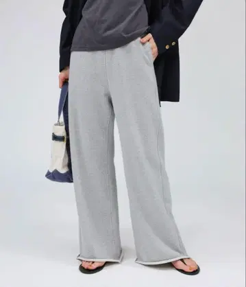 [ BABYLONE ] 맨투맨 세미 플레어 팬츠