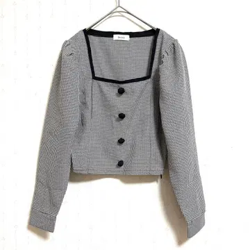 Darich 하운드투스 숏 기장 블라우스 퍼프 소매 플레어 K-스타일