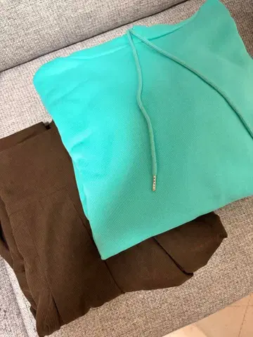 바넬로피풍 후드티 스커트 세트 바네팔