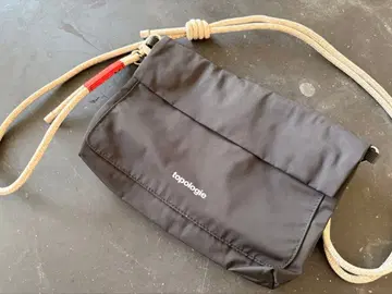 TOPOLOGIE 블랙 백