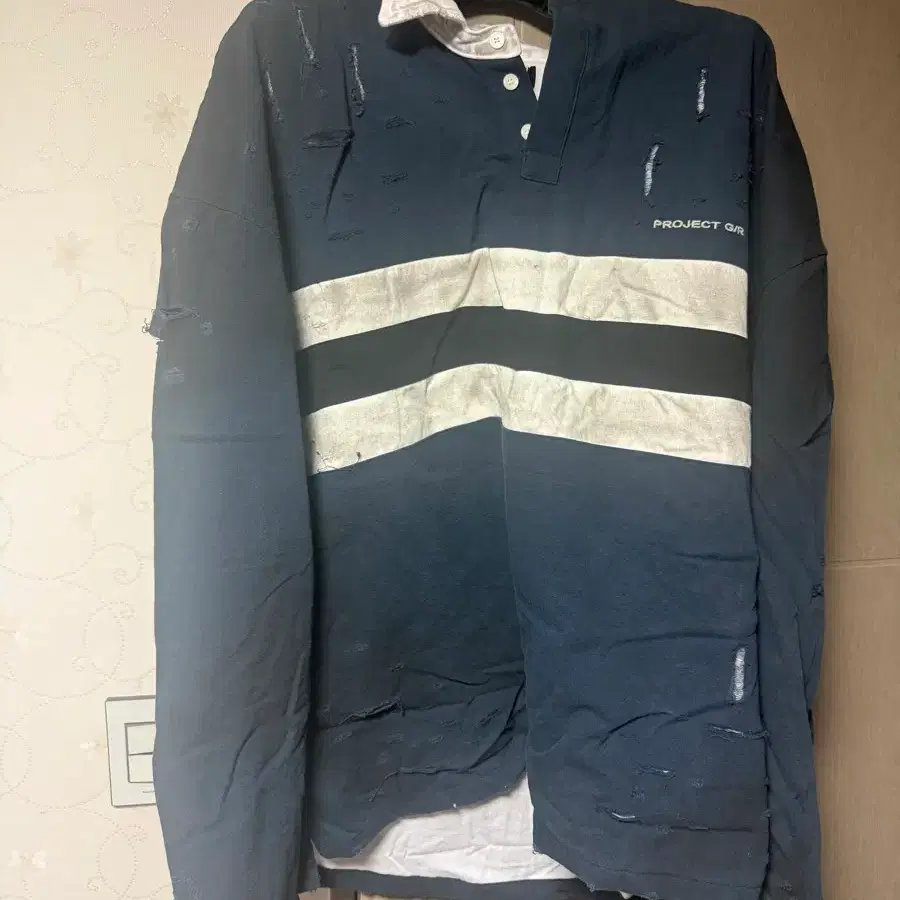1 / BULLIED HALF POLO SHIRTS - NAVY Grimes #그레일즈,#projectgr